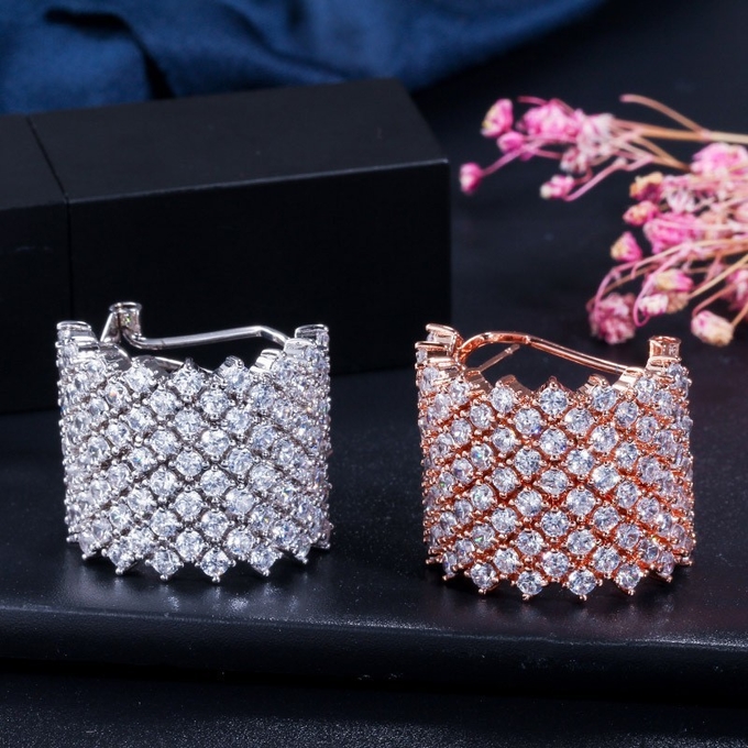 Sparkling Color Zirconia Hoop Earrings Paved Full Crystal Circle Earrings Luxury Women CZ Earring Jewelry