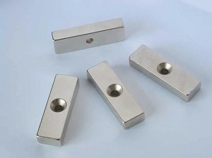 Square NdFeB Permanent Magnets Neodymium Magnets With Countersunk Holes
