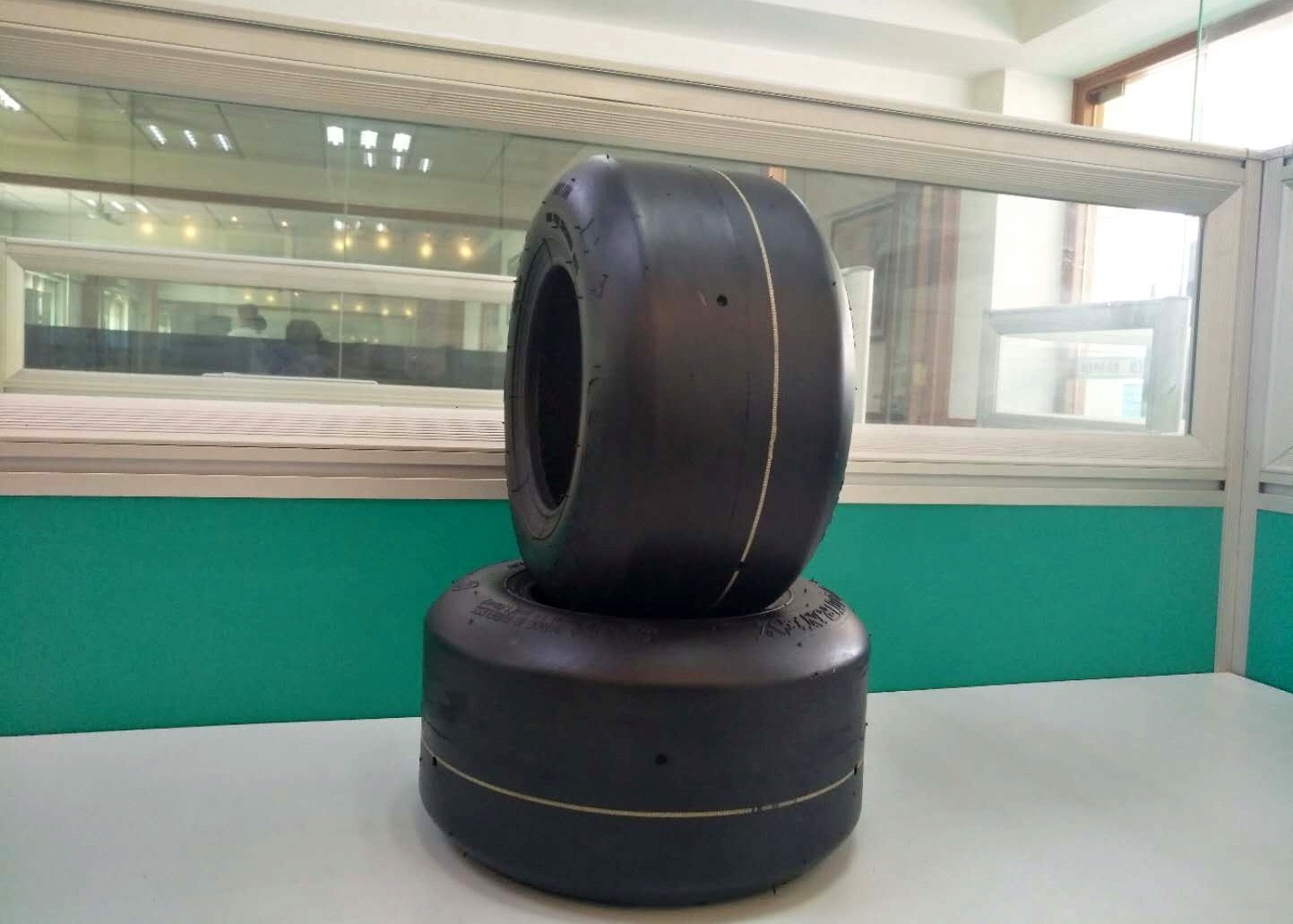 Fore Wheel Racing Kart Tires 10X4.5-5 Slick Tread Design 5 Inch Diameter
