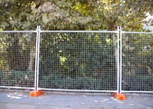 China Easy Relocate 65*150mm Temp Construction Fence on sale