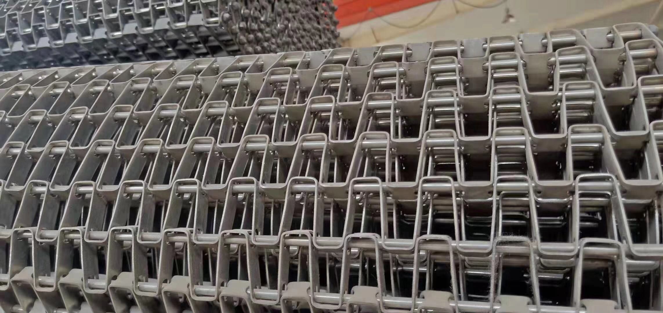 Stainless Steel Honeycomb Conveyor Belt To Transport Food And Cool Food