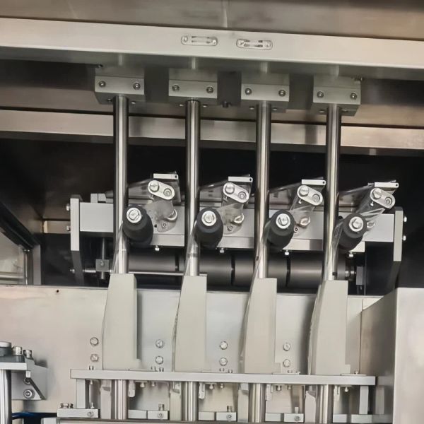 Continuous Quantitative Packing Machine Liquid Powder Packing Machine 380V