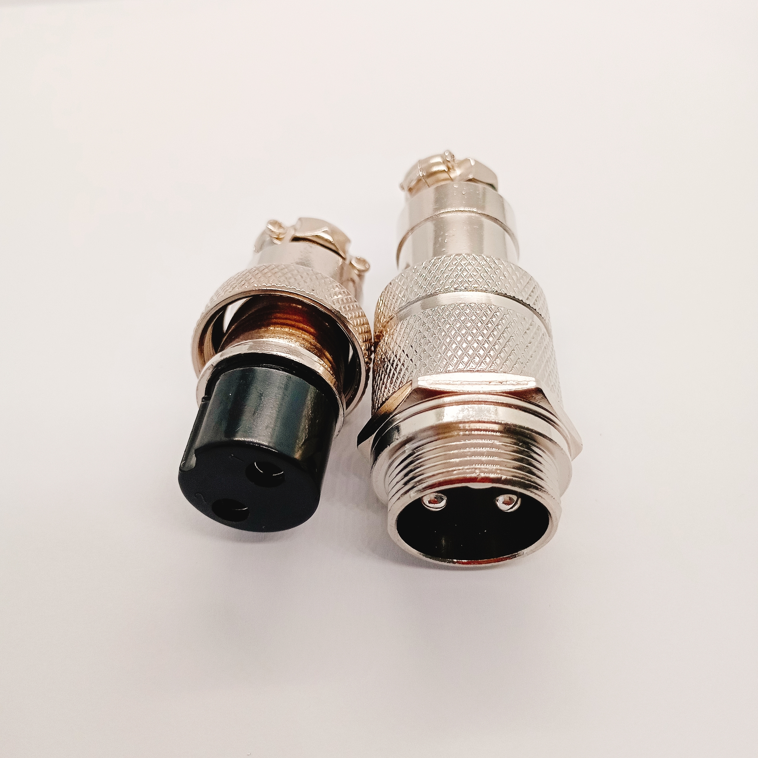 Circular Aviation Plug Connector GX16 Series M16 Threaded Wire-welding Type 2 Pin Connector GX16-2P