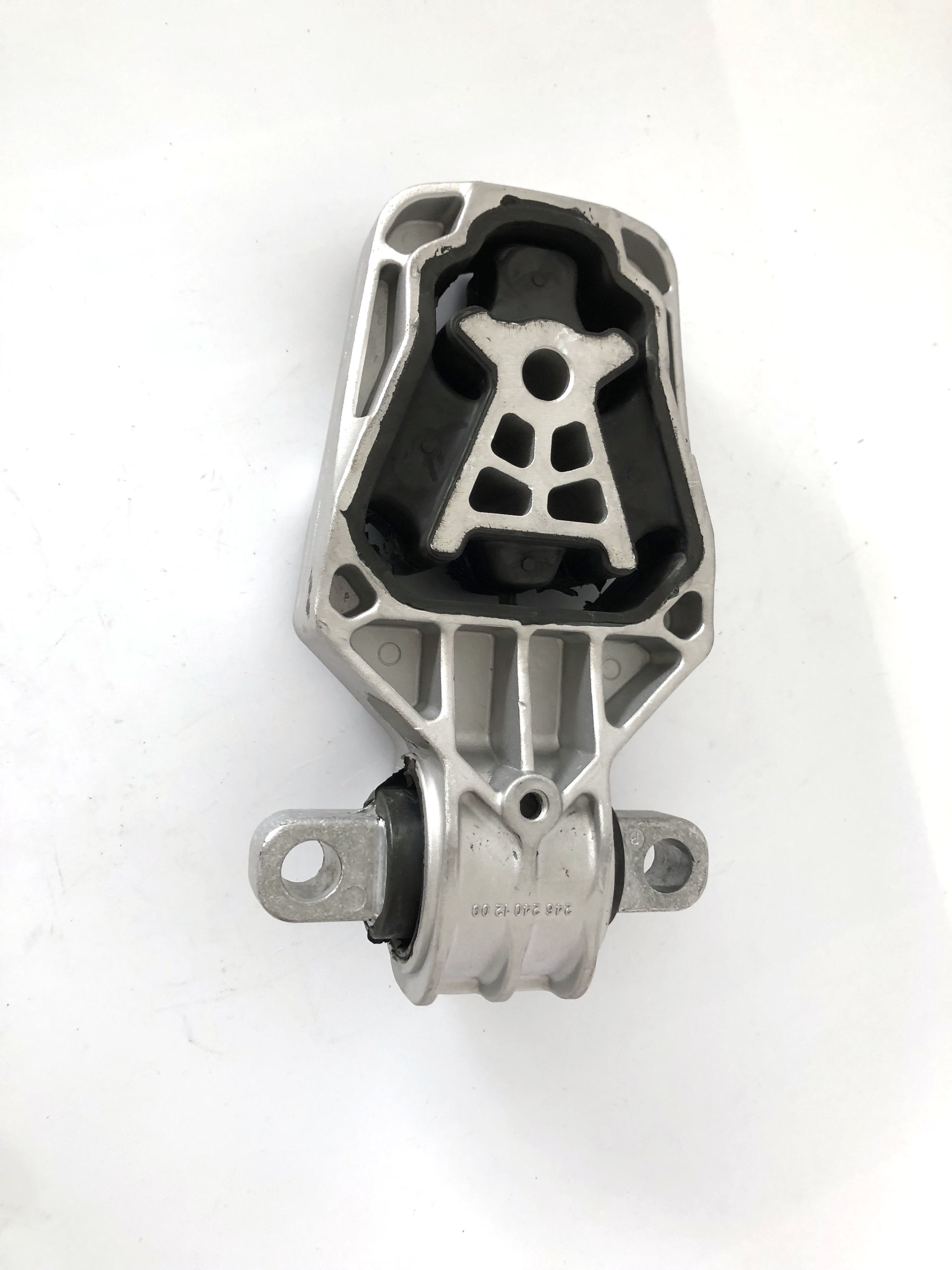 A2462401209 Engine Mounting For Mercedes Benz B-CLASS W246 W242 2011- 2012- 2013-