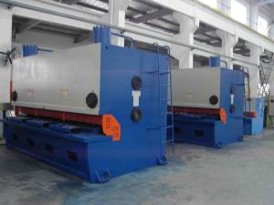 China CNC System Hydraulic Sheet Metal Cutting Machine 4 Times Per Min Strokes on sale