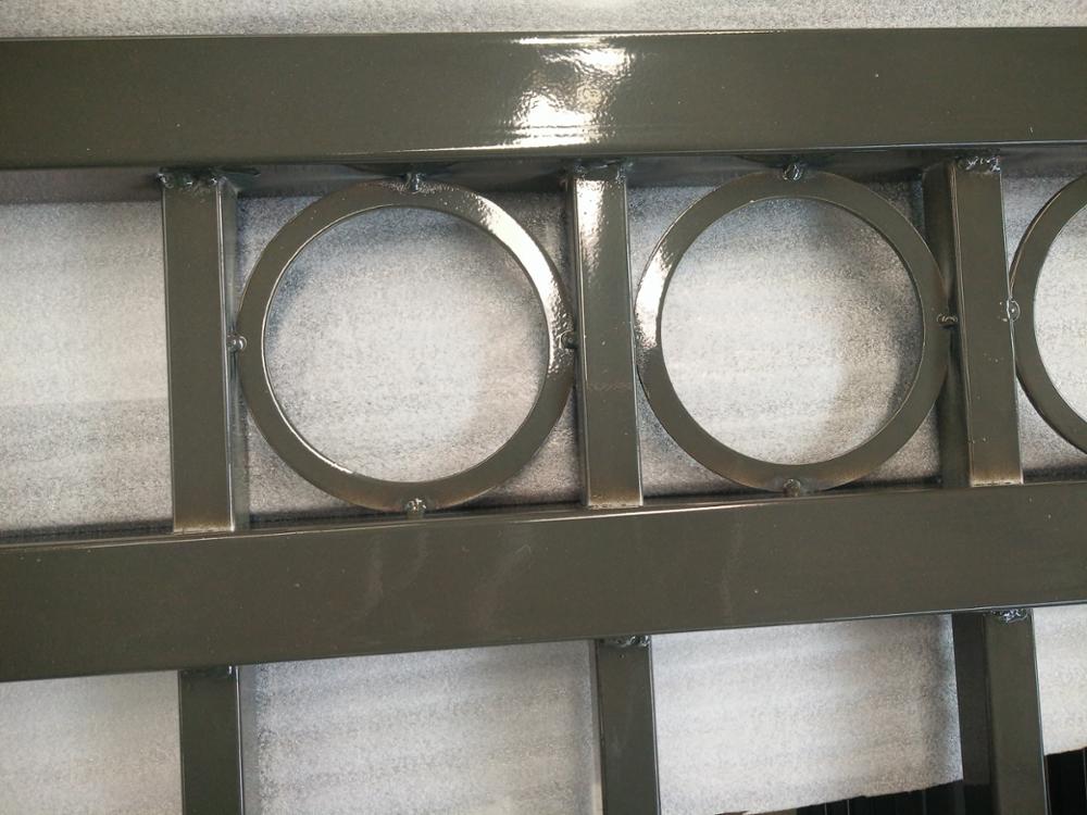 3-rails flat top tubular steel fence