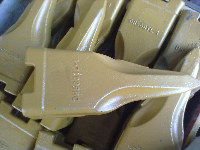 TIG Brand Yellow Color Daewoo DH500 Bucket Teeth , DH500TL Tiger Teeth For Excavator Bucket