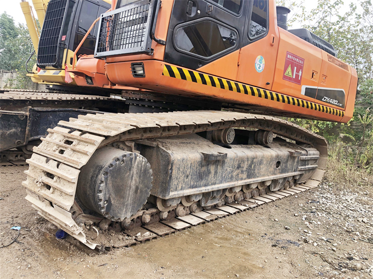 2018 Used Excavator DX420 42 Ton Crawler Chain Earth-Moving Machinery in Shanghai