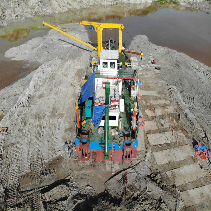 Diesel Engine Power Cutter Suction Dredger Used in River and Lake