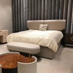 Luxury Modern Bedroom Furniture Sets Leather Upholstered King Size Bed