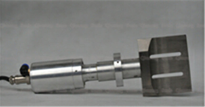 Customized Ultrasonic Cutting Machine 40Khz With 82mm Width Titanium Blade