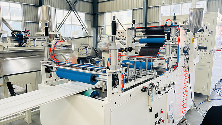 Counter Rotating Conical Twin Screw WPC Wall Panel Making Machine With 38CrMoALA Screw Material