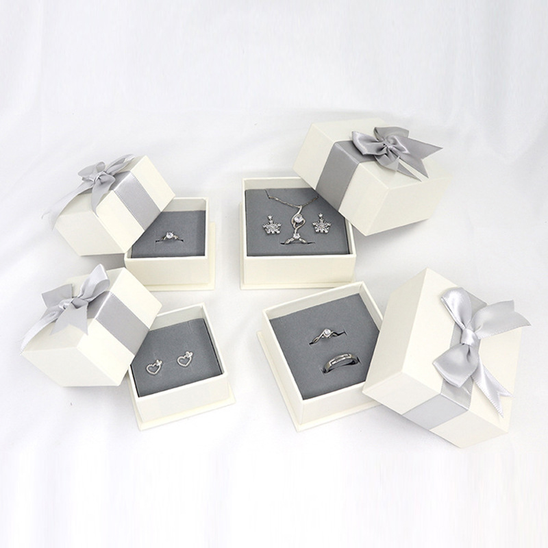 Gathe Custom White Cardboard Jewelry Boxes For Ring Bracelet Earring Necklace Box