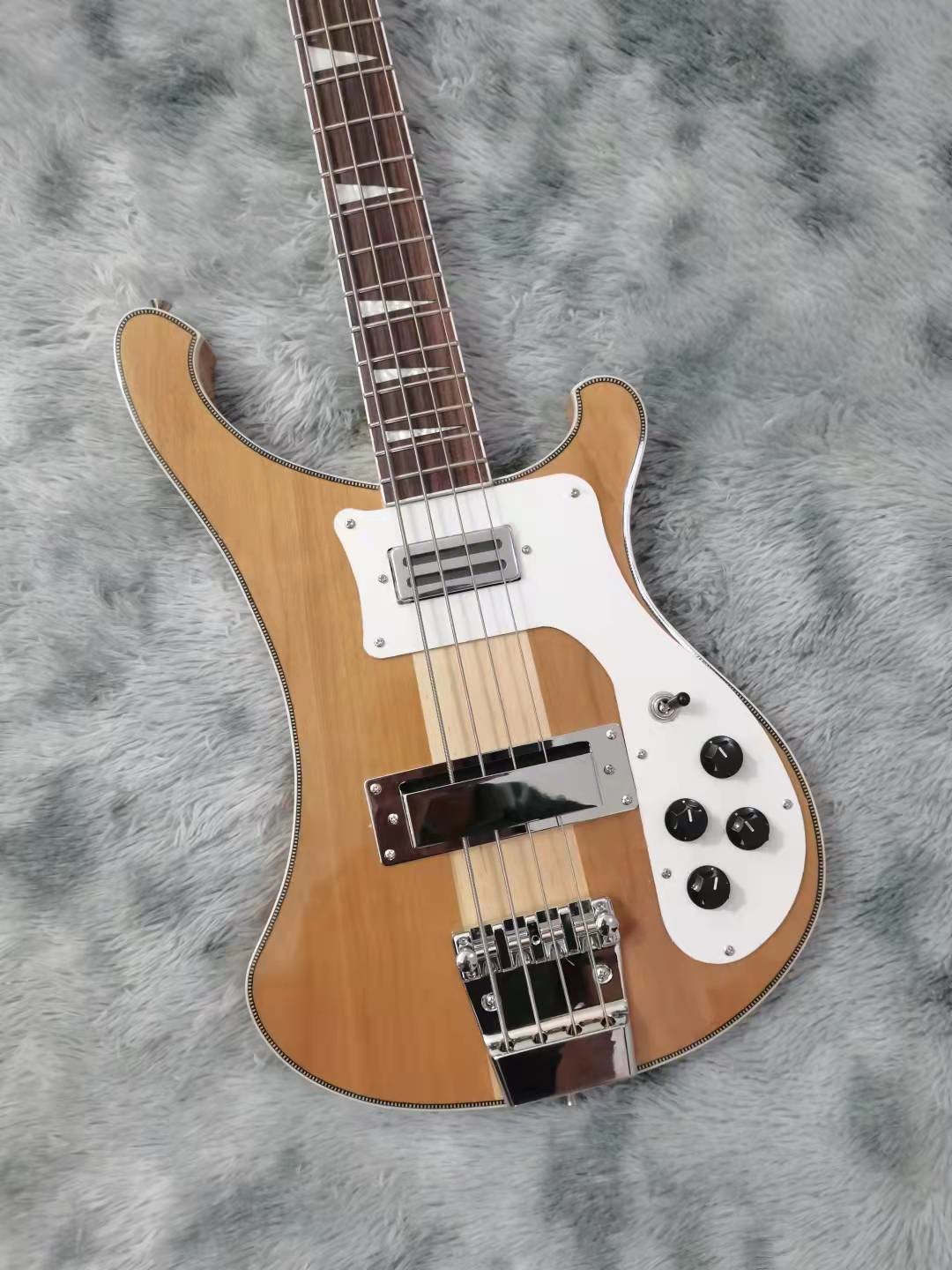 Custom 4 String Bass Log Color Maple Neck Through Mahogany Body