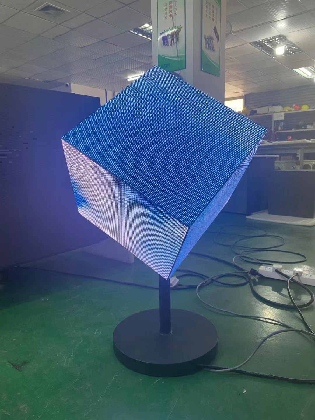 SMD1921 IP65 Magic Cube LED Display With Epistar LED For Shopping Malls