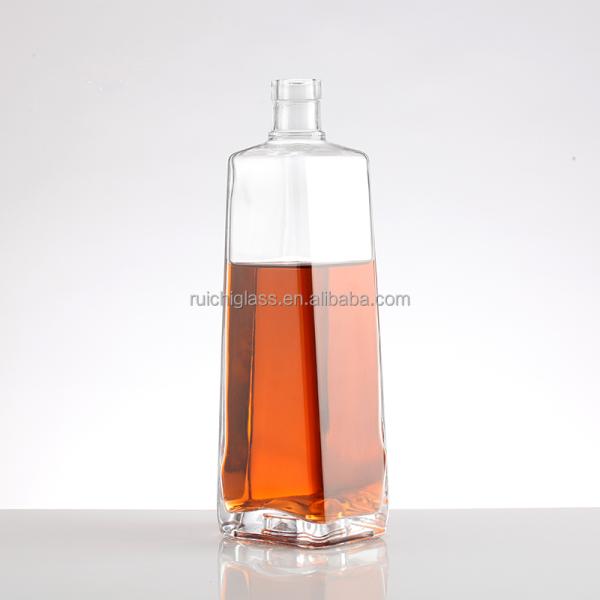Super Flint Glass 750ml White Liquor Bottle with Cap Accepts Customization