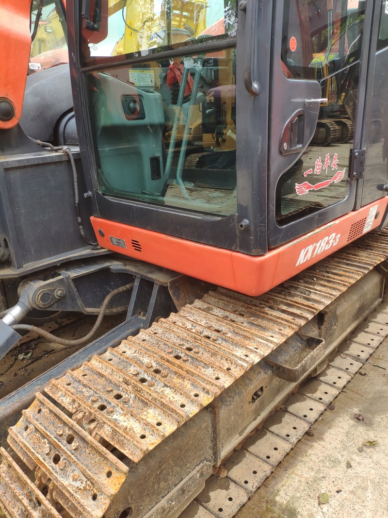 Used Kubota 8ton Excavator 47.8KW Engine Red 0.31m Bucket Showroom Locations Worldwide