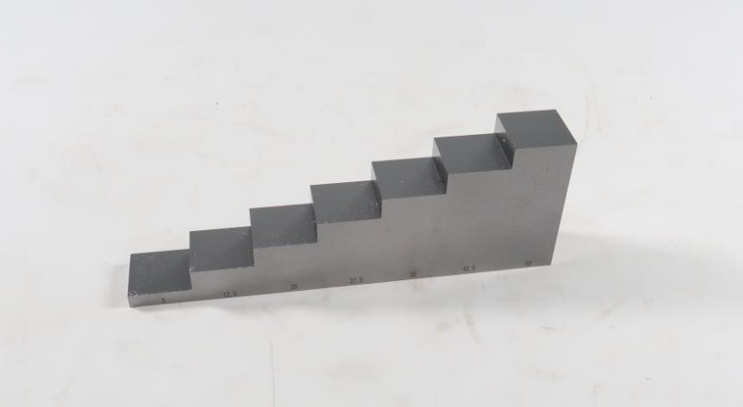 7 Step Ultrasonic Calibration Block 1018 Steel Test Block With Certificate And Suitcase 5-12.5-20-27.5-35-42.5-50mm