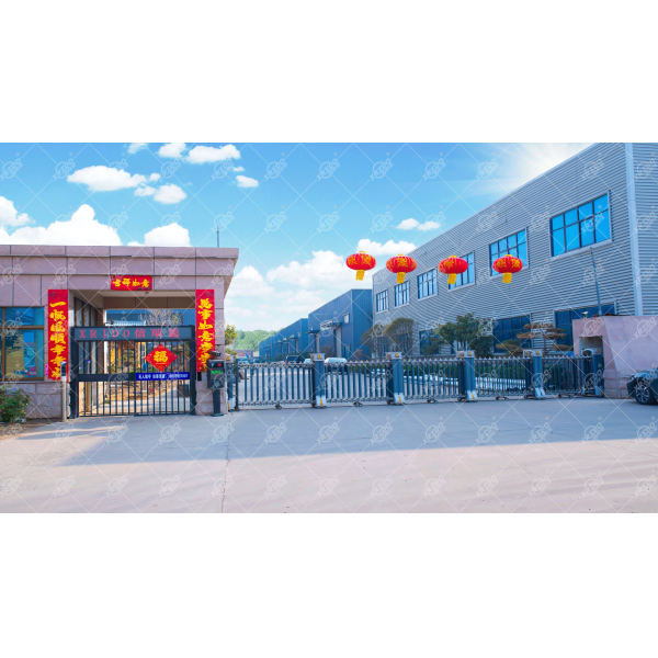 High Efficiency Low Energy Consumption Multifunctional Tracked Mobile Shredder for Waste Processing