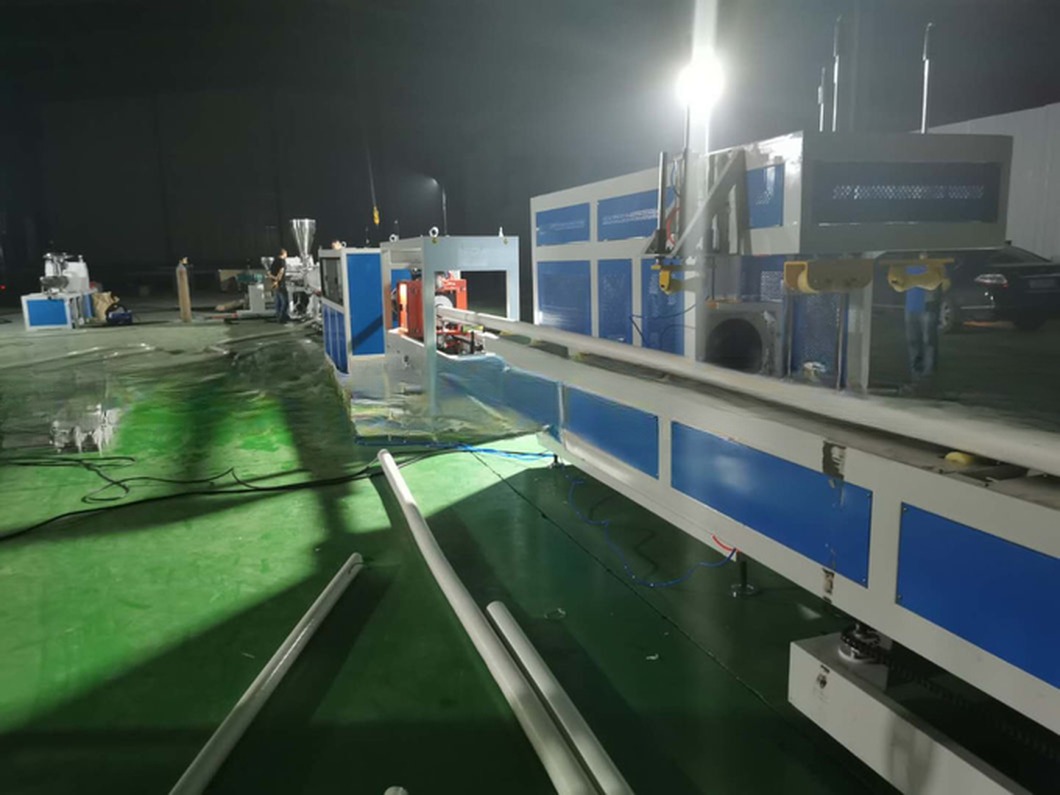 Automatic PVC Pipe Socketing Machine / Belling Machine PVC Pipe Production Line