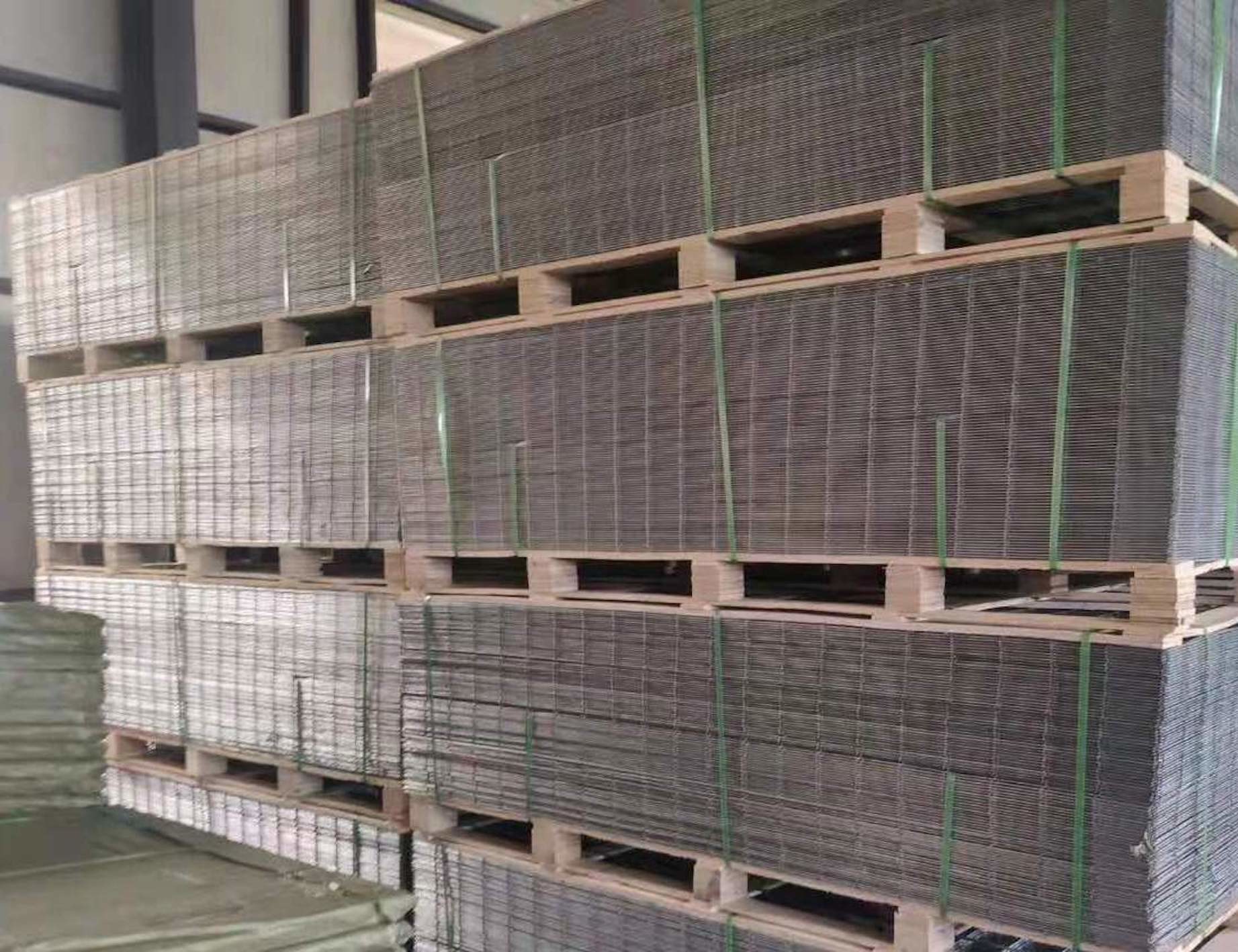 304 6.0mm Welded Wire Mesh Fence 0.15mm Stainless Steel Wire Mesh