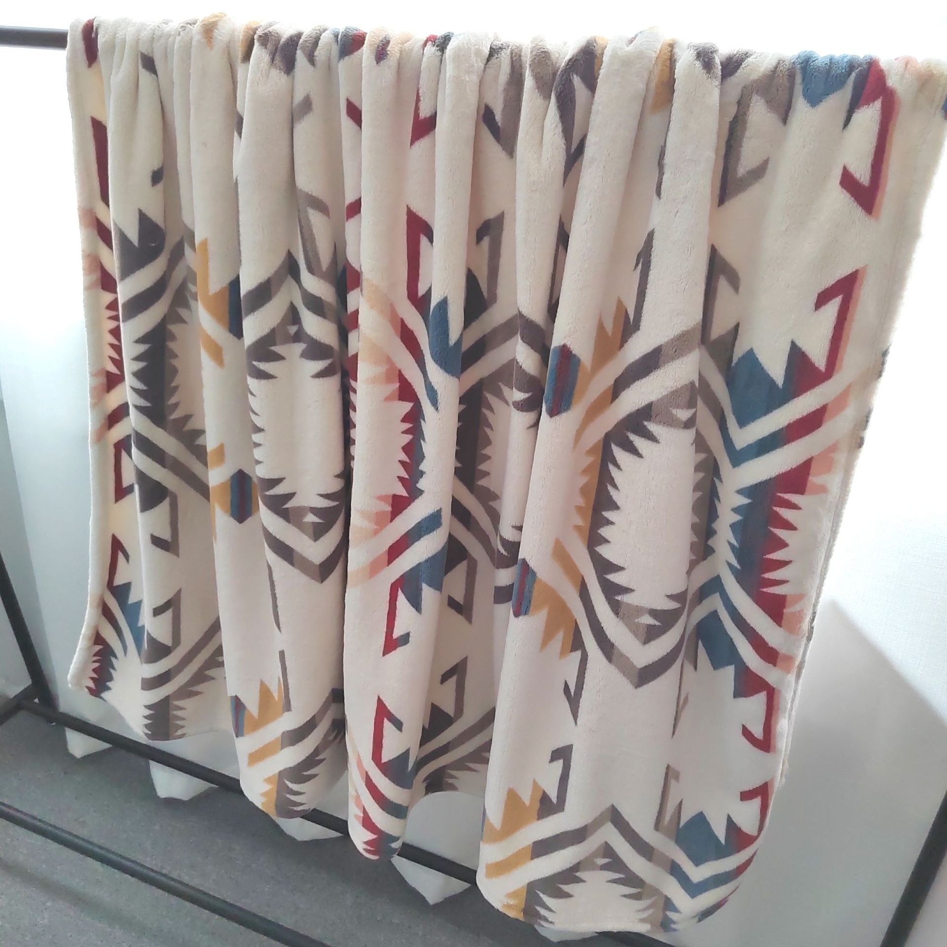 Flannel Sherpa Blanket for Bedding King Queen Twin Size Woven Polyester Boho Blanket