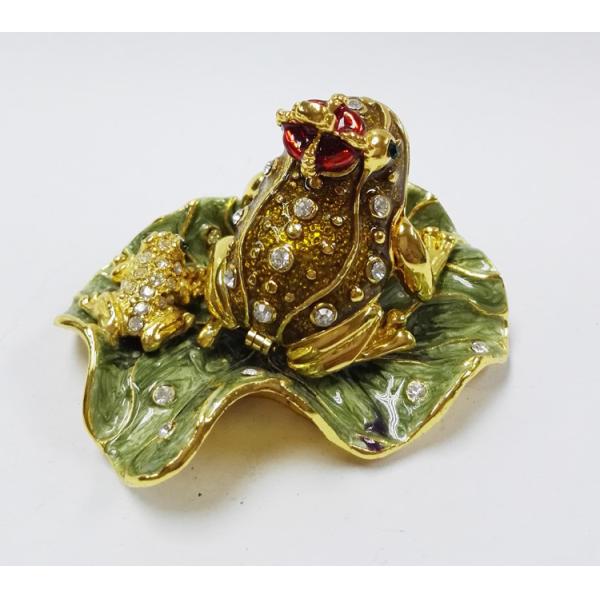 Leaves the frog shape trinket box with rhinestone for lovely jewelry box
