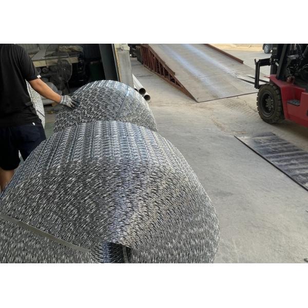 2Rolls Package 2mm Thickness Galvanized Pipe coating welded Mesh for Subsea Gas & Oil Pipeline