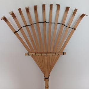 China 11 Tine 145cm Bamboo Rake Handmade Rustless Garden Rakes Harrow on sale