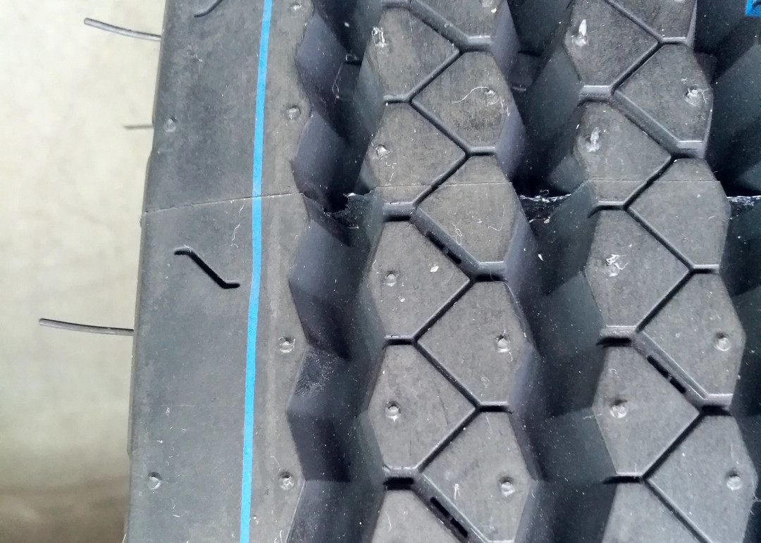 Rib Type Tread Light Truck Tires 6.50R16LT With Radial Ply Construction