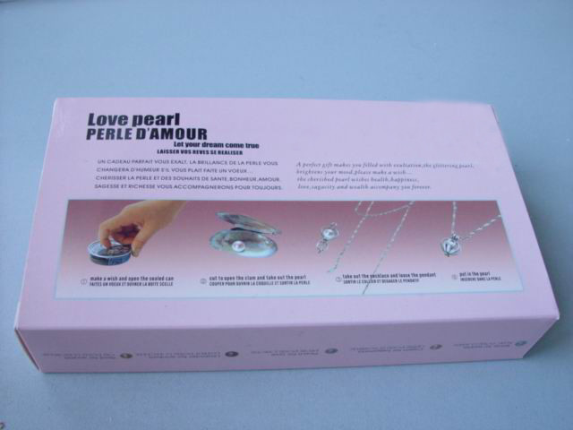 French Versions Color Box Love Pearl Necklace Gift Box With Fashion Cage Pendant for Special Holiday Gift