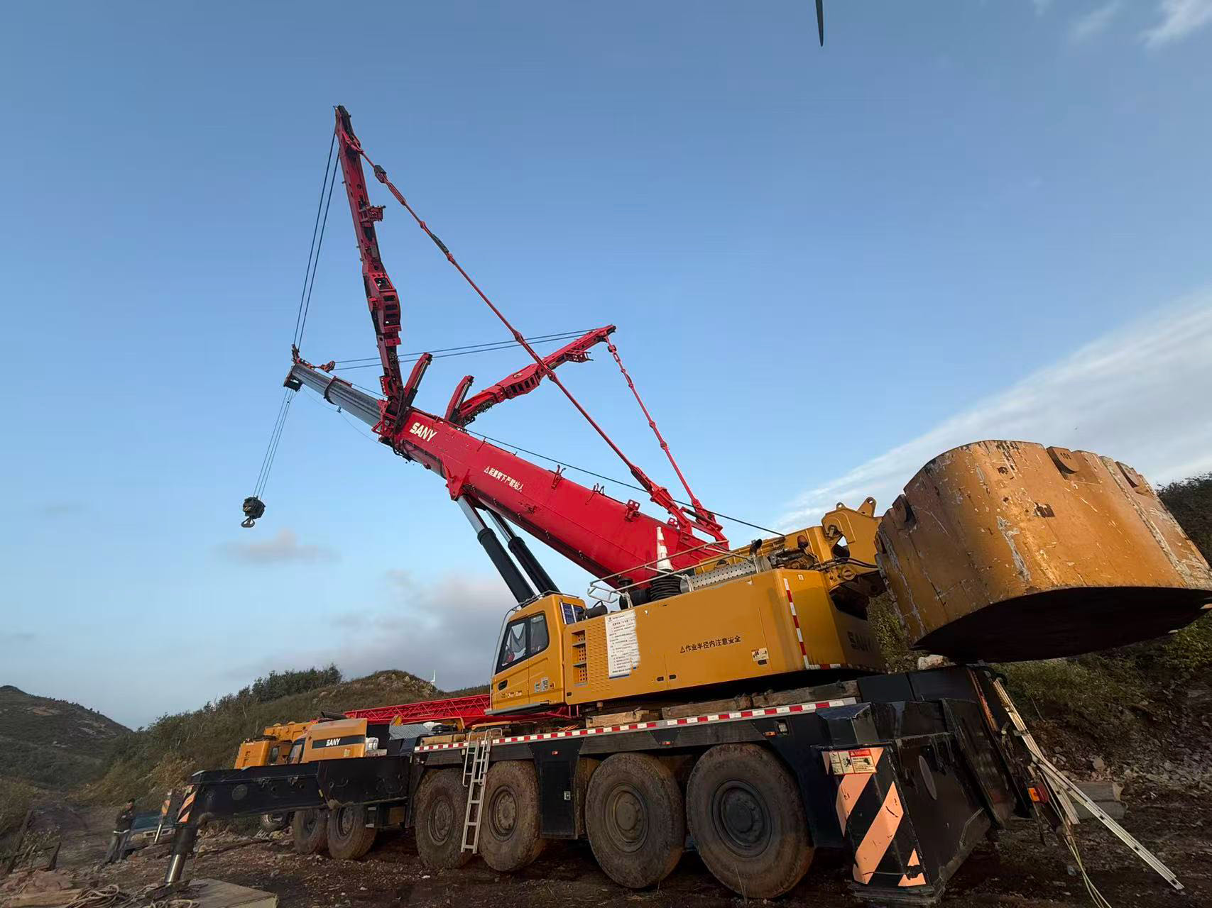 2020 Sany Used Crane SAC4500T Main Boom: 84m Jib: 42m Tower Height: 78m Counterweight: 142 Tons Excellent Working Condition.