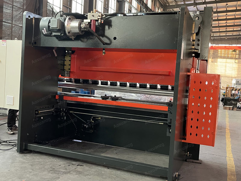 WE67K Delem DA58T 4+1 Axis CNC Metallugy Metal Progressing Bending Machine Hydraulic Press Brake