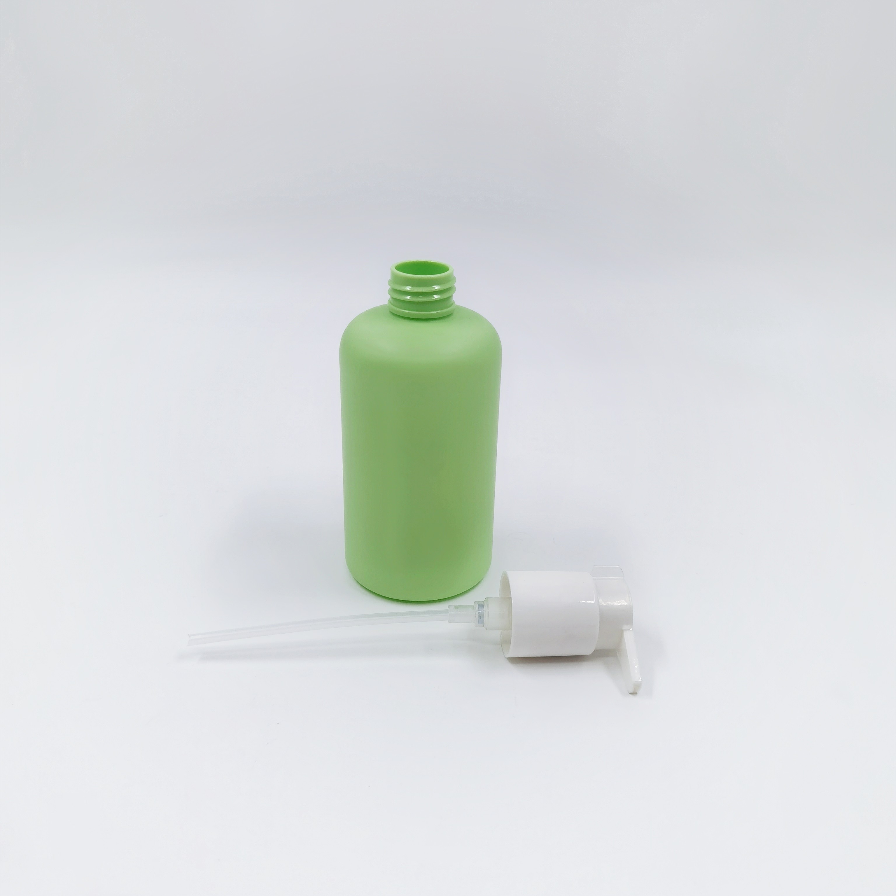 Silk Printing 110ml 240ml PET Plastic Bottle With White Pump