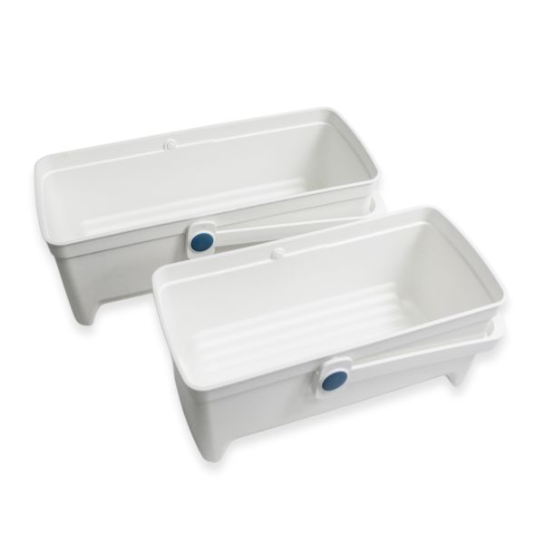 Close-up of bucket handle and lid design