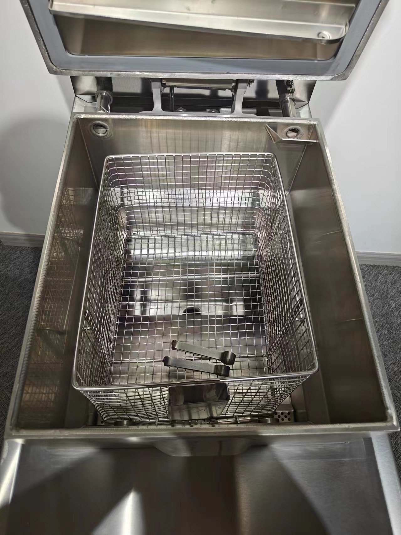 Mechanical Panel 304 SUS Gas Heating Chicken Pressure Fryer Without Oil Filtration