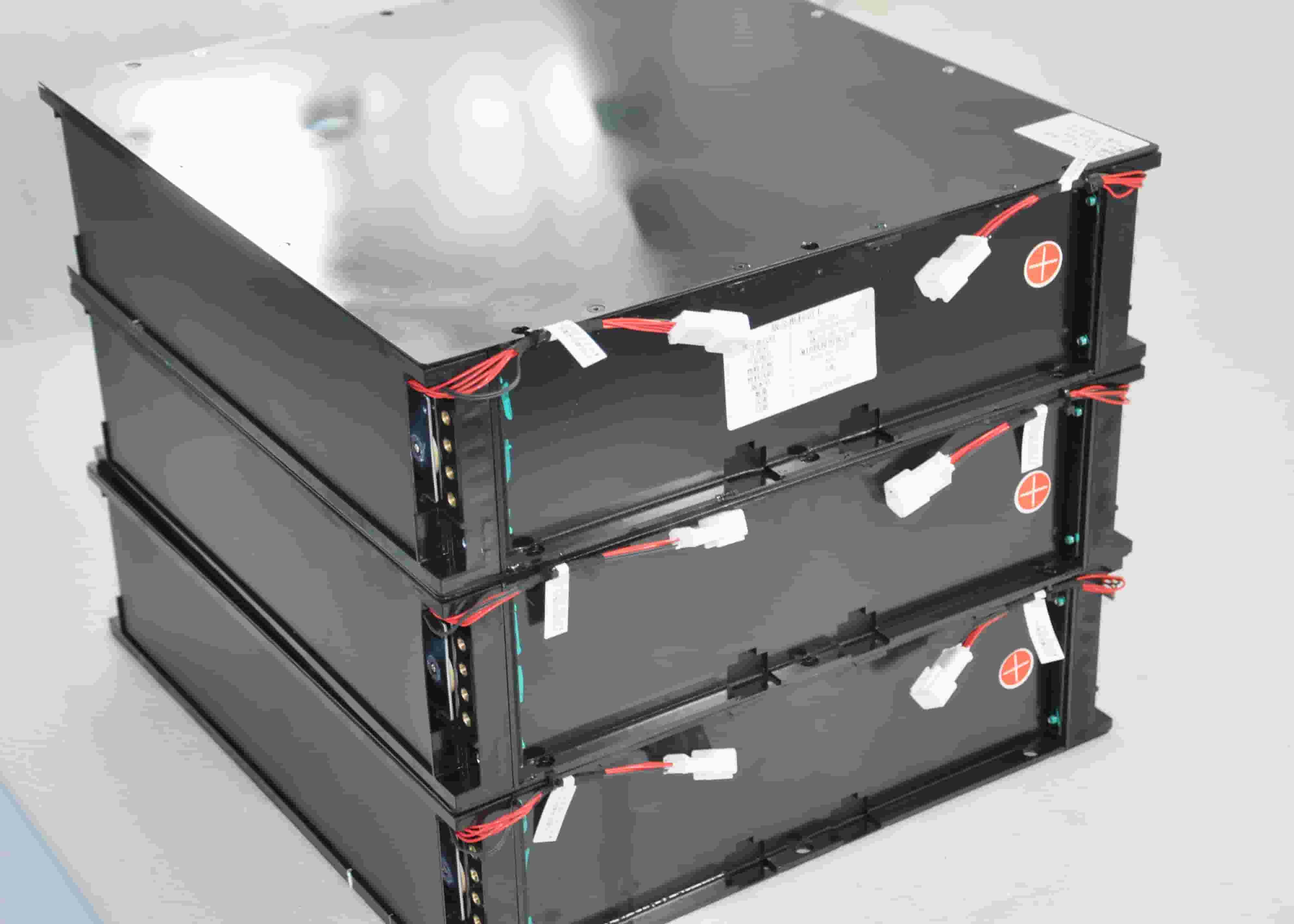 6.4V 16V 32V Lithium Battery Module 41kg 442.6mmx427.6mmx119mm Iron Module