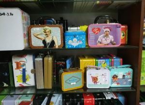 Wholesale Small metal suitcase box with handle for Chocolate,candy ,cosmetic or gift for Children from china suppliers