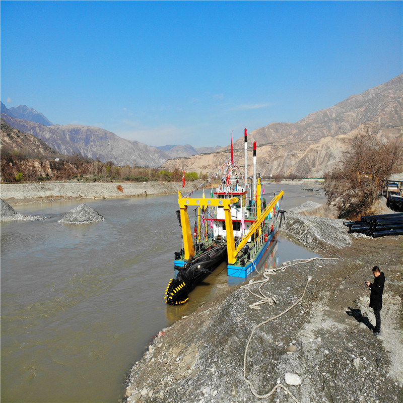 Diesel Engine Drive Cutter Head Cutter Suctioin Dredger for River Sand