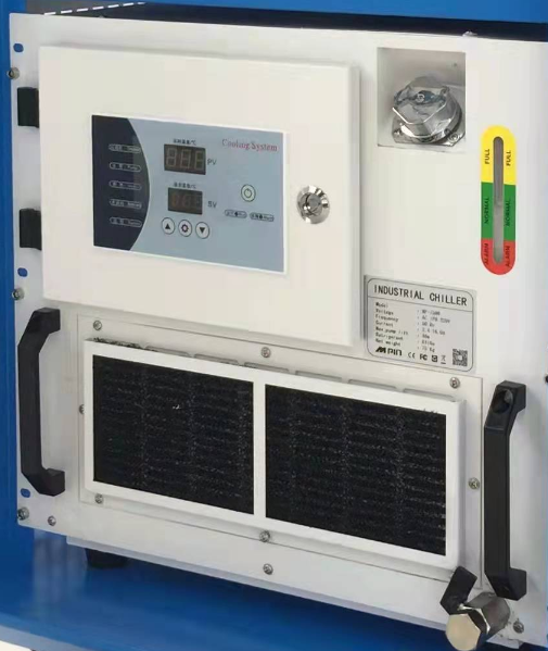1080nm 1Kw Handheld Laser Welding Machine With Wobble Welding Head