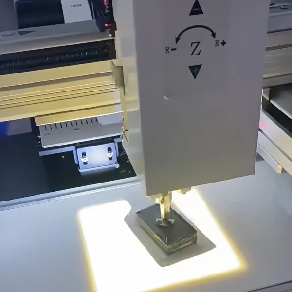 Visual Positioning Automatic Labeling Machine 220V 50Hz Adhesive Sticker Labeling Machine