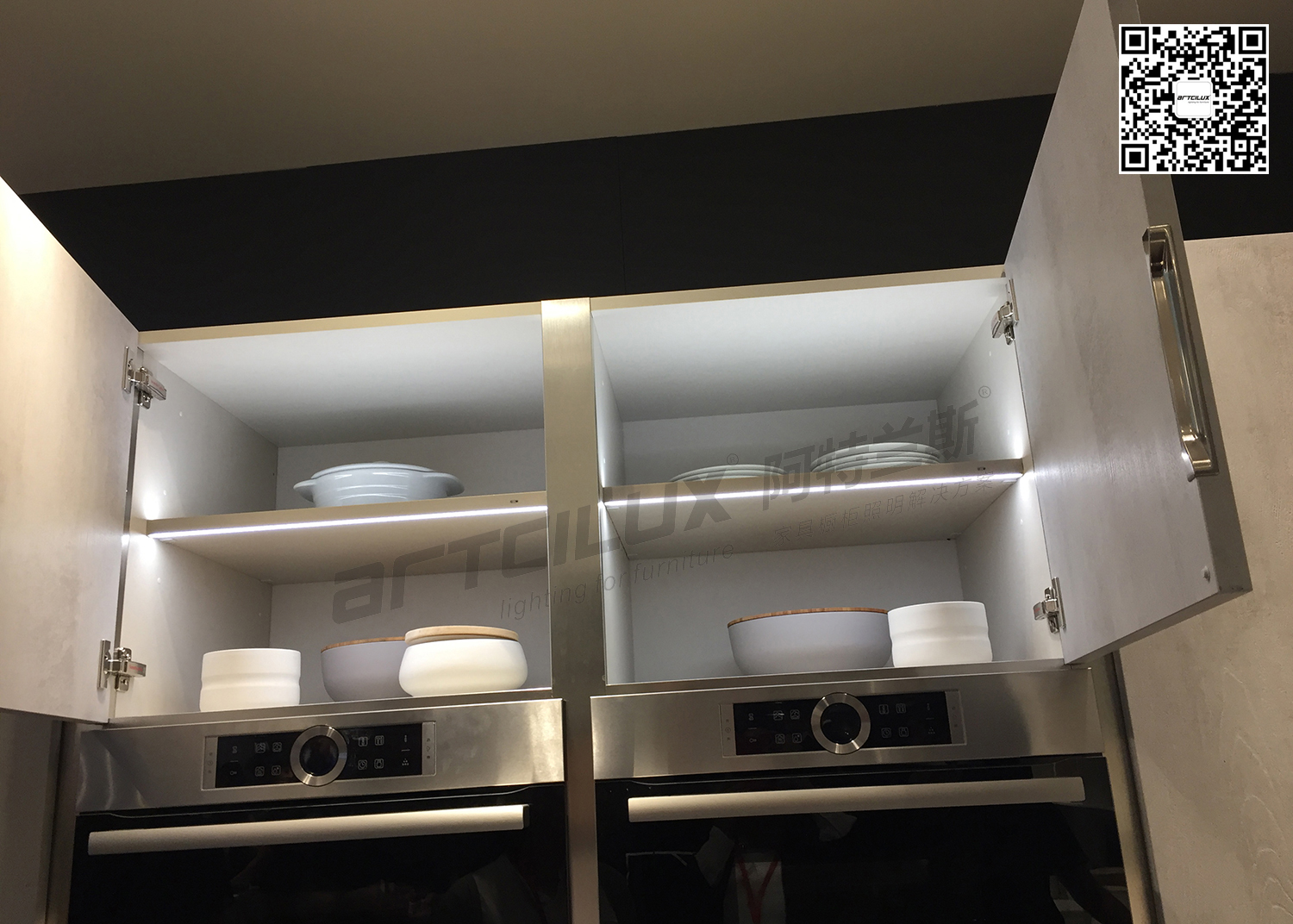 Modern Furniture LED Shelf Light Kit with Recessed Style Clip Mounting A2600