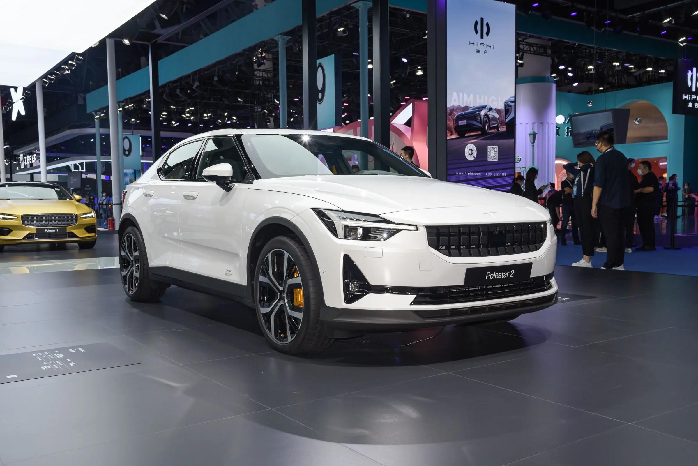 Polestar 2 Compact 5-Door Electric SUV with 485Km Battery Life and 78kwh Battery Capacity