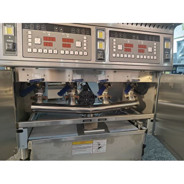 OFE-H413 Auto Lift 4 Pots 4 Baskets Digital Computer Panel With Oil Filter System 28kw Electric&Gas Open Deep Fryer
