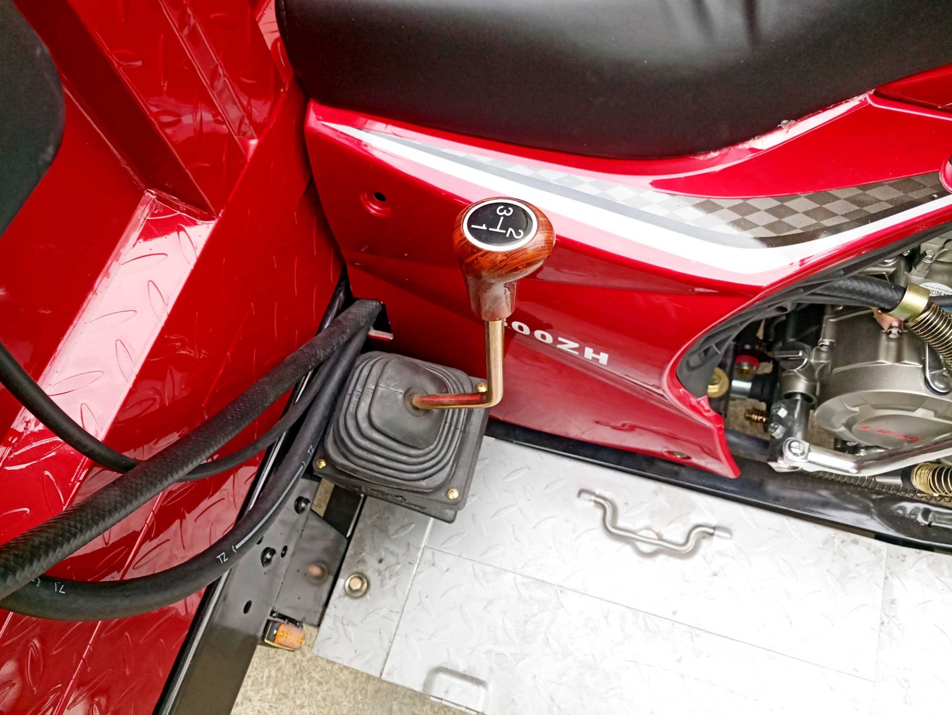 DAYANG 300cc Engine Double Rear Tire Tuk Tuk for Country Markets