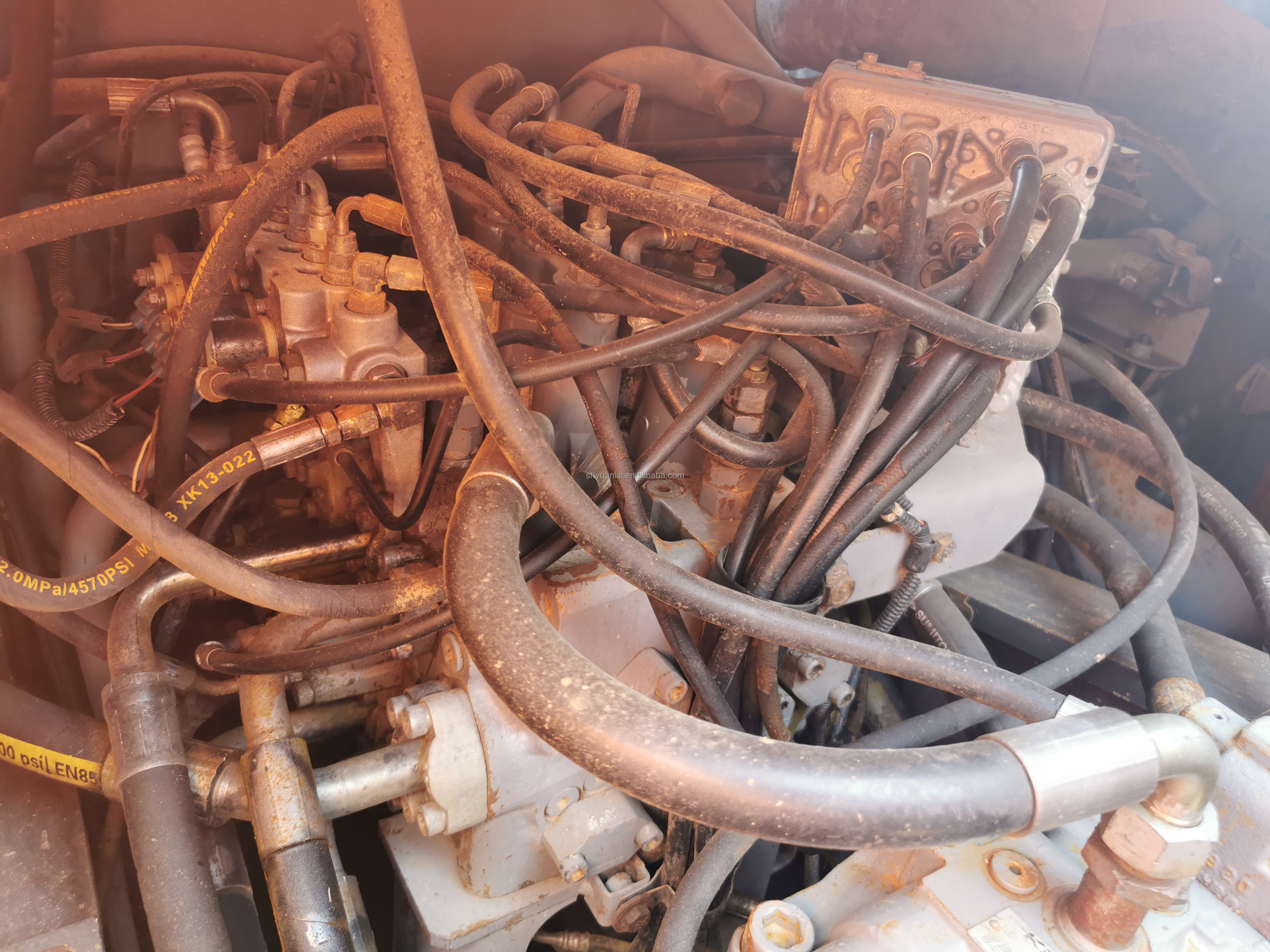 Original Hydraulic Pump ZX200 Excavator 20000 KG Machine Weight Affordable and Choice