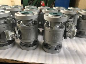 Wholesale F304L Flanged Floating Ball Valve with Downstream Sealing for Industrial from china suppliers