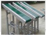 Powered V Flat Belt Conveyor Carbon Steel Material 0.4kW - 22kW For Climbing