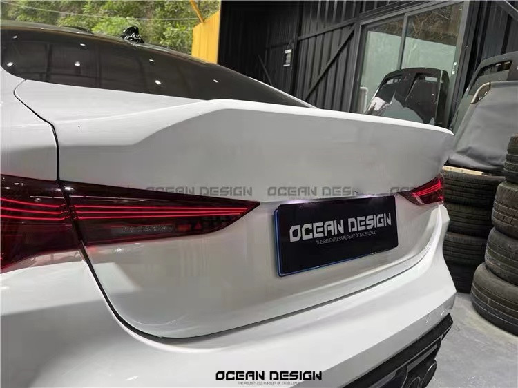 For BMW G87 M2 Carbon Fiber Rear Trunk Cover G87 M2 Upgraded CSL-style Carbon Fiber Rear Cover and Trunk Cover Hood