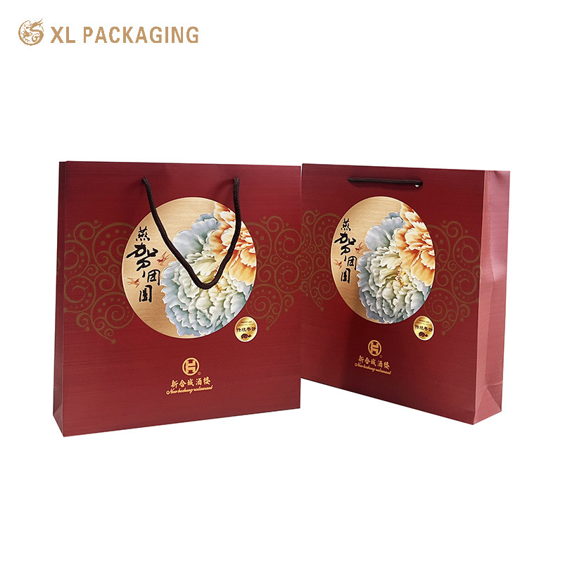 Wholesale Printed Printed Paper Bags Custom Logo Luxury Shopping Gift Paper Bag With Handle